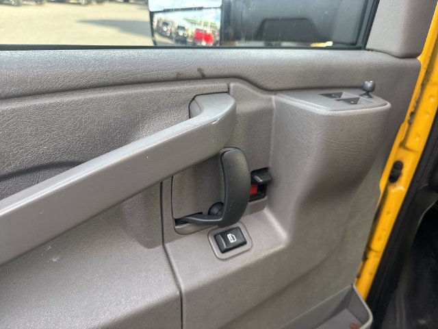Used 2023 GMC Savana 3500 Extended w/ Power Convenience Package RWD image 18
