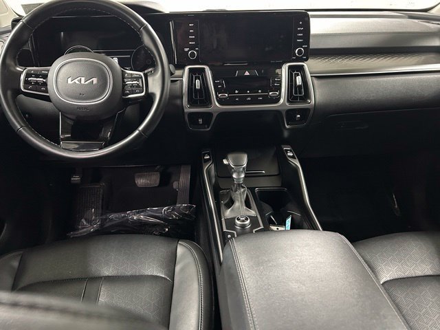 Used 2022 Kia Sorento S FWD image 16