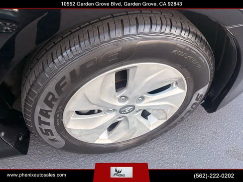 Used 2013 Hyundai Sonata Hybrid image 11