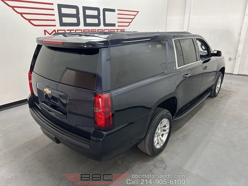 Used 2019 Chevrolet Suburban LT image 8