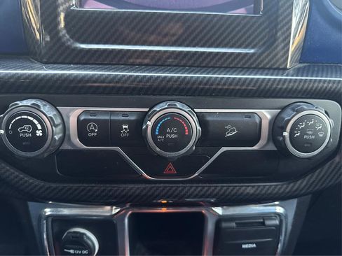 Used 2020 Jeep Wrangler Unlimited Sport AWD/4WD image 17