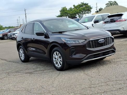 Used 2023 Ford Escape Active AWD/4WD image 7