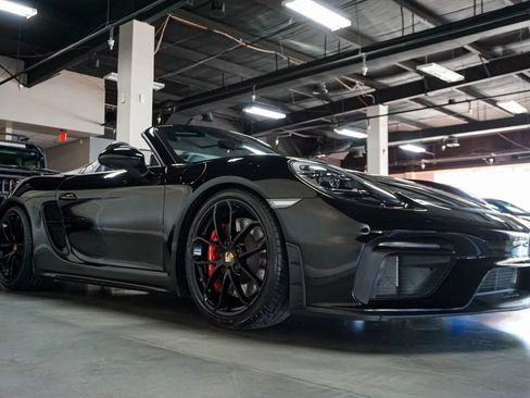 Used 2022 Porsche 718 Boxster Spyder RWD image 4