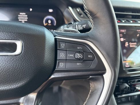 Used 2022 Jeep Grand Cherokee L Laredo w/ Luxury Tech Group I image 24