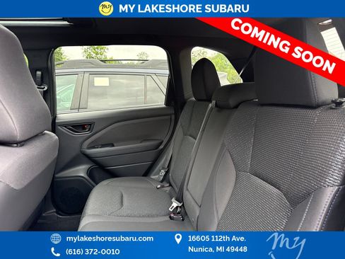 Used 2025 Subaru Forester Premium AWD/4WD image 10