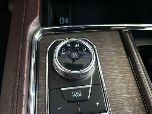 Used 2024 Ford Expedition Max Limited image 31