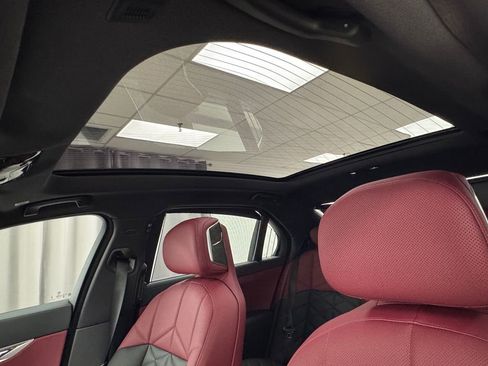 Used 2025 BMW 740i xDrive image 27