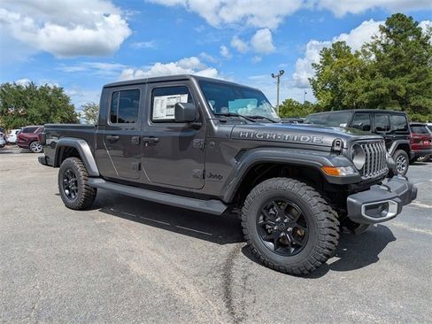 New 2025 Jeep Gladiator Sport image 29