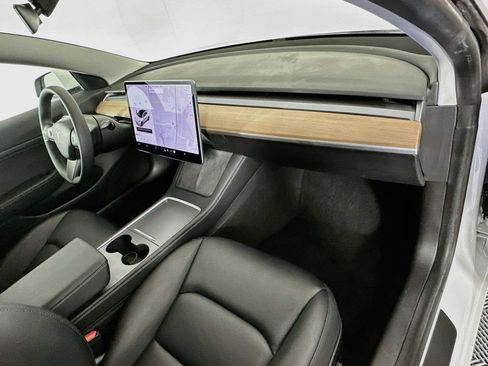 Used 2021 Tesla Model 3 Standard Range Plus RWD image 29