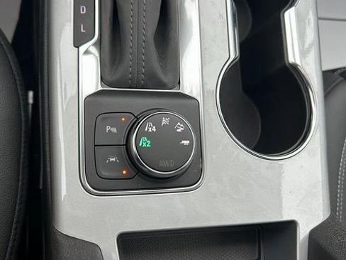 New 2025 Chevrolet Blazer LT w/ Midnight/Sport Edition image 28