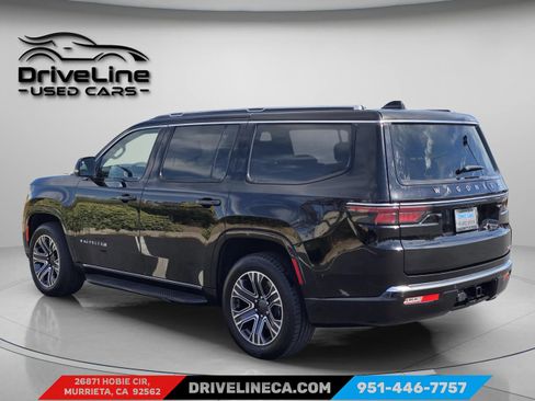 Used 2024 Jeep Wagoneer Series II w/ Flexible Seating Group RWD image 10