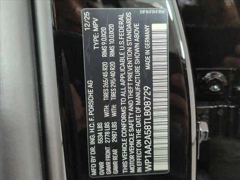 New 2026 Porsche Macan image 19