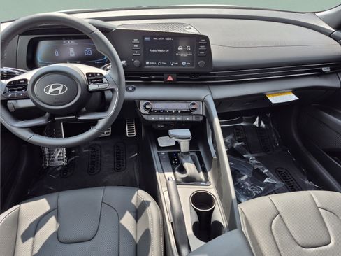 New 2026 Hyundai Elantra SEL Sport FWD image 10