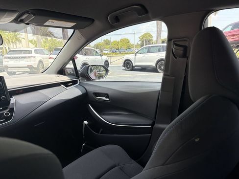 Used 2022 Toyota Corolla SE FWD image 11