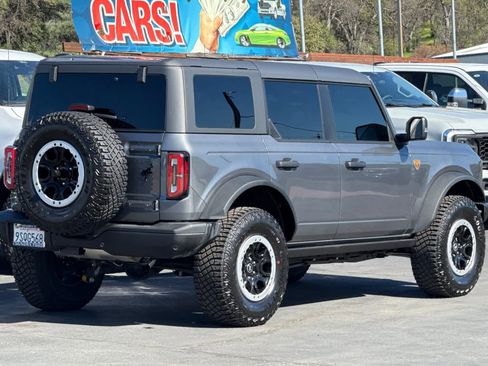 Used 2024 Ford Bronco Badlands image 4