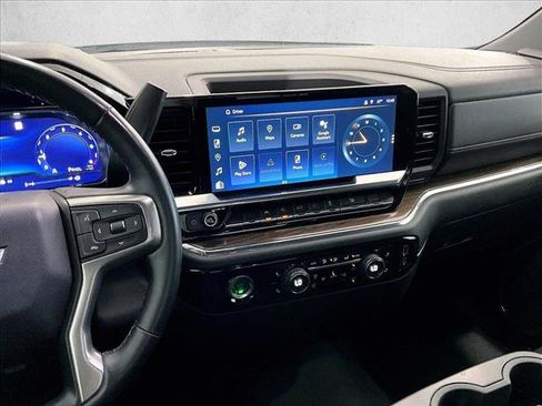 Used 2023 Chevrolet Silverado 1500 LT RWD image 8