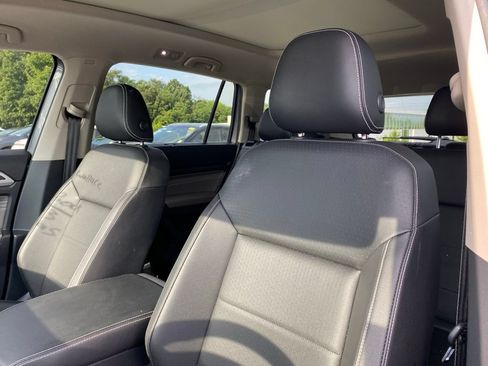 Used 2023 Volkswagen Atlas SE AWD/4WD image 14
