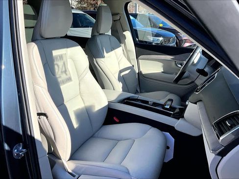 Certified 2024 Volvo XC90 B6 Plus w/ Protection Package Premier image 7
