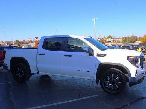 Used 2025 GMC Sierra 1500 Pro w/ Pro Value Package image 1