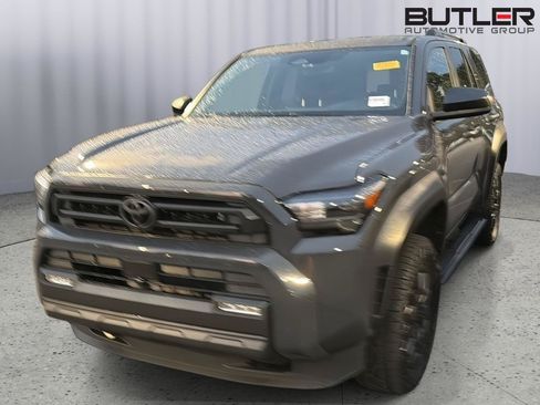 Used 2026 Toyota 4Runner SR5 AWD/4WD image 3