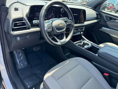 Certified 2025 Chevrolet Traverse LT AWD/4WD image 13