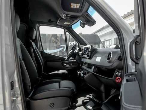 New 2025 Mercedes-Benz Sprinter 2500 image 23