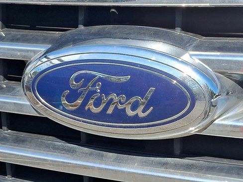 Used 2015 Ford F150 XLT w/ Equipment Group 301A Mid AWD/4WD image 3