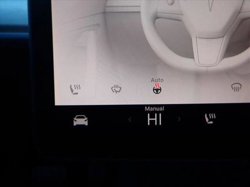 Used 2023 Tesla Model Y Performance image 22