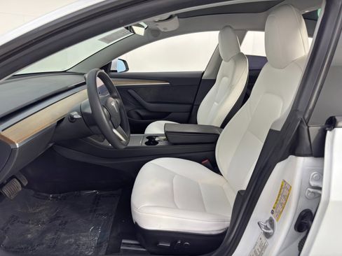 Used 2022 Tesla Model 3 Long Range image 16