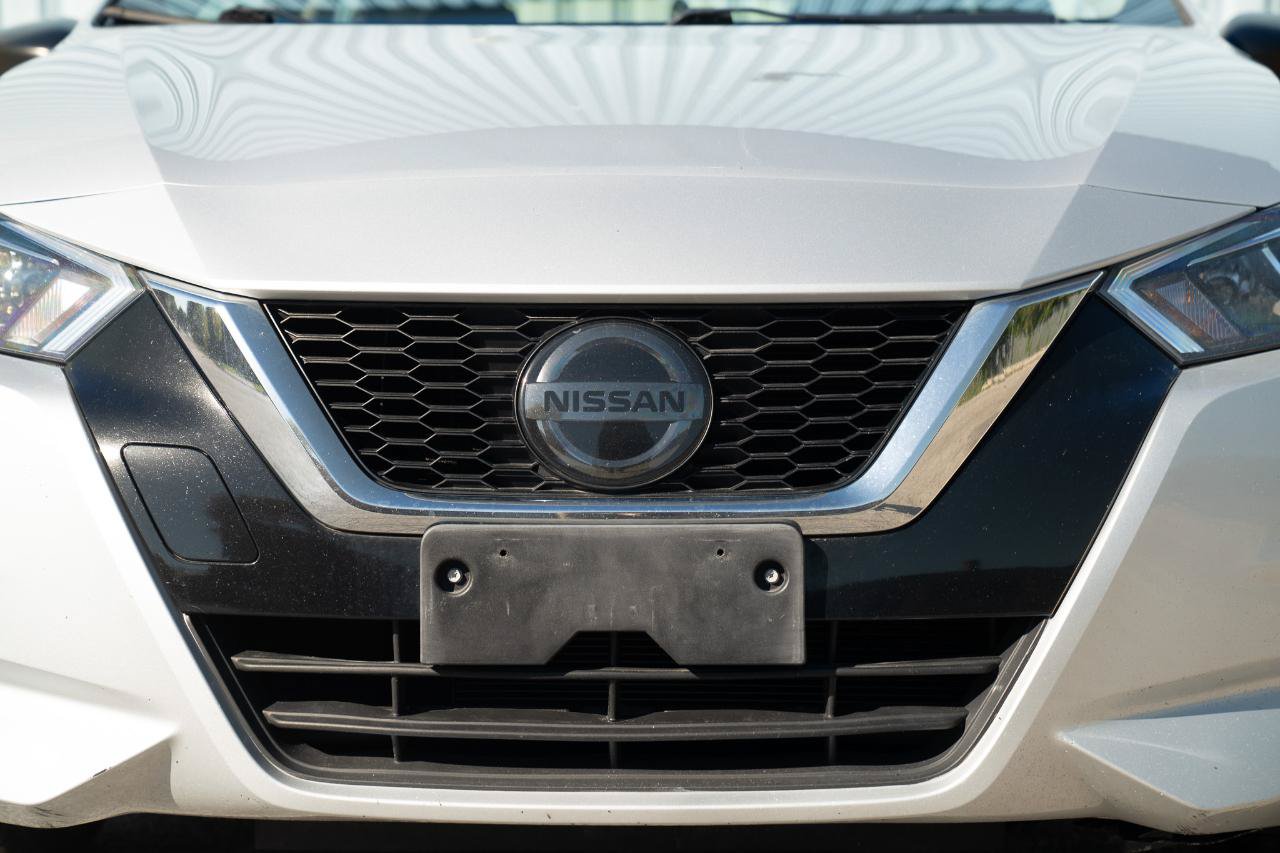 Used 2020 Nissan Versa S FWD image 3