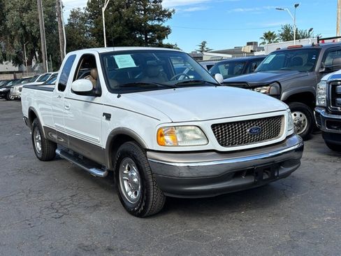 Used 2003 Ford F150 Lariat image 1