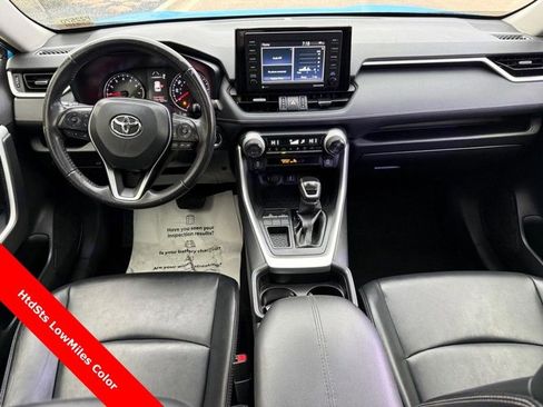 Used 2021 Toyota RAV4 XLE Premium image 13