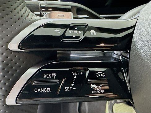 Used 2025 Mercedes-Benz C 300 4MATIC Sedan image 12