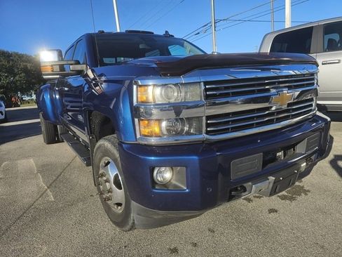 Used 2015 Chevrolet Silverado 3500 High Country w/ Duramax Plus Package image 5