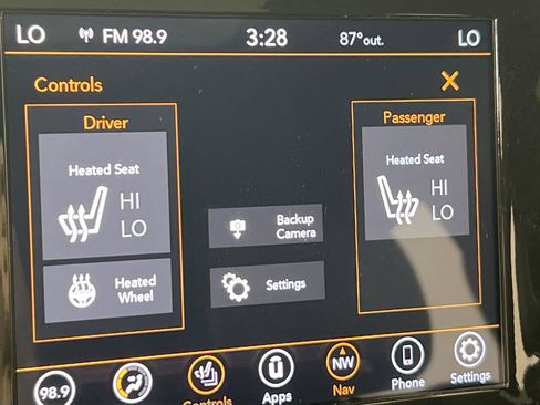 Used 2022 Jeep Grand Cherokee Laredo X image 20