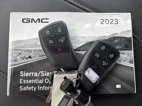 Used 2023 GMC Sierra 1500 AT4 w/ AT4 Premium Package AWD/4WD image 35