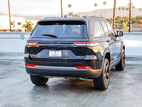 New 2026 Jeep Grand Cherokee Limited AWD/4WD image 9