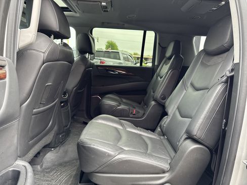 Used 2015 Cadillac Escalade ESV Premium AWD/4WD image 34