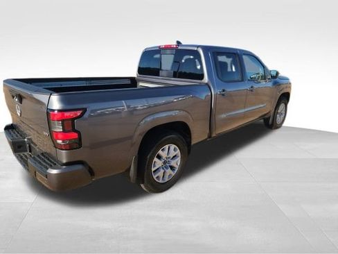 Certified 2024 Nissan Frontier SV w/ Technology Package image 8