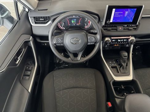 Used 2024 Toyota RAV4 XLE image 19