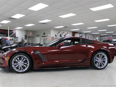 Used 2016 Chevrolet Corvette Z06 w/ 2LZ Preferred Equipment Group RWD image 5