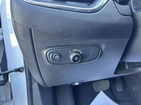 Used 2023 Chevrolet Equinox LT AWD/4WD image 17