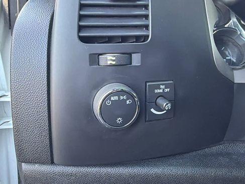 Used 2014 Chevrolet Silverado 2500 LT image 16