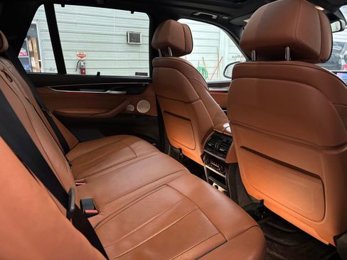 Used 2017 BMW X5 xDrive50i image 30