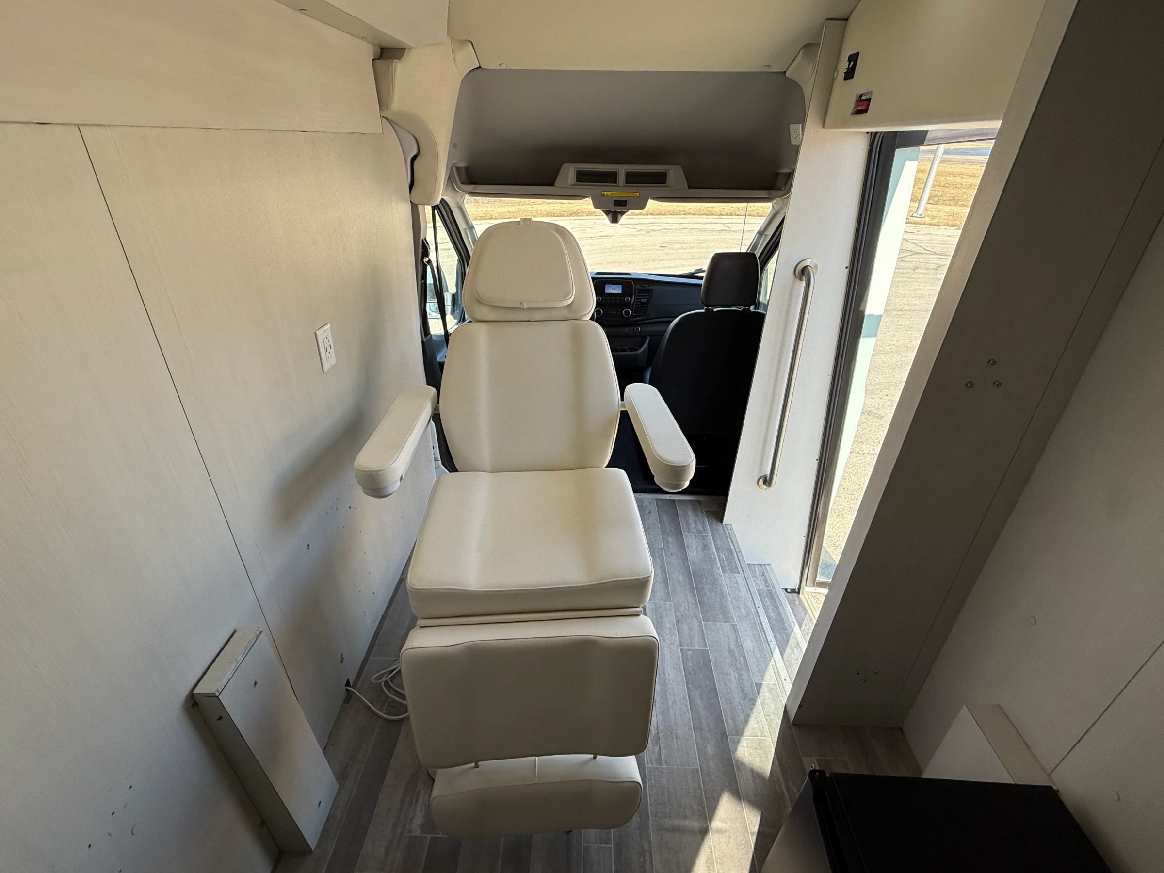 Used 2020 Ford Transit 350 148 High Roof Extended RWD image 28