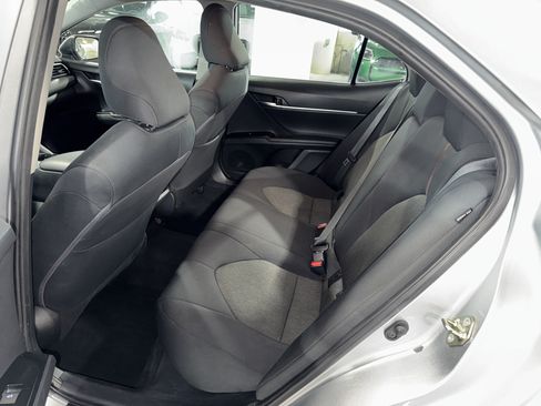 Used 2020 Toyota Camry LE FWD image 15