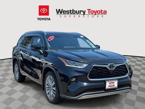 Used 2023 Toyota Highlander Platinum AWD/4WD image 1