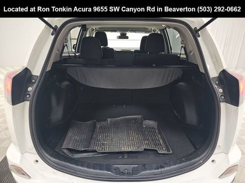 Used 2018 Toyota RAV4 XLE w/ All Weather Liner Package FWD image 11