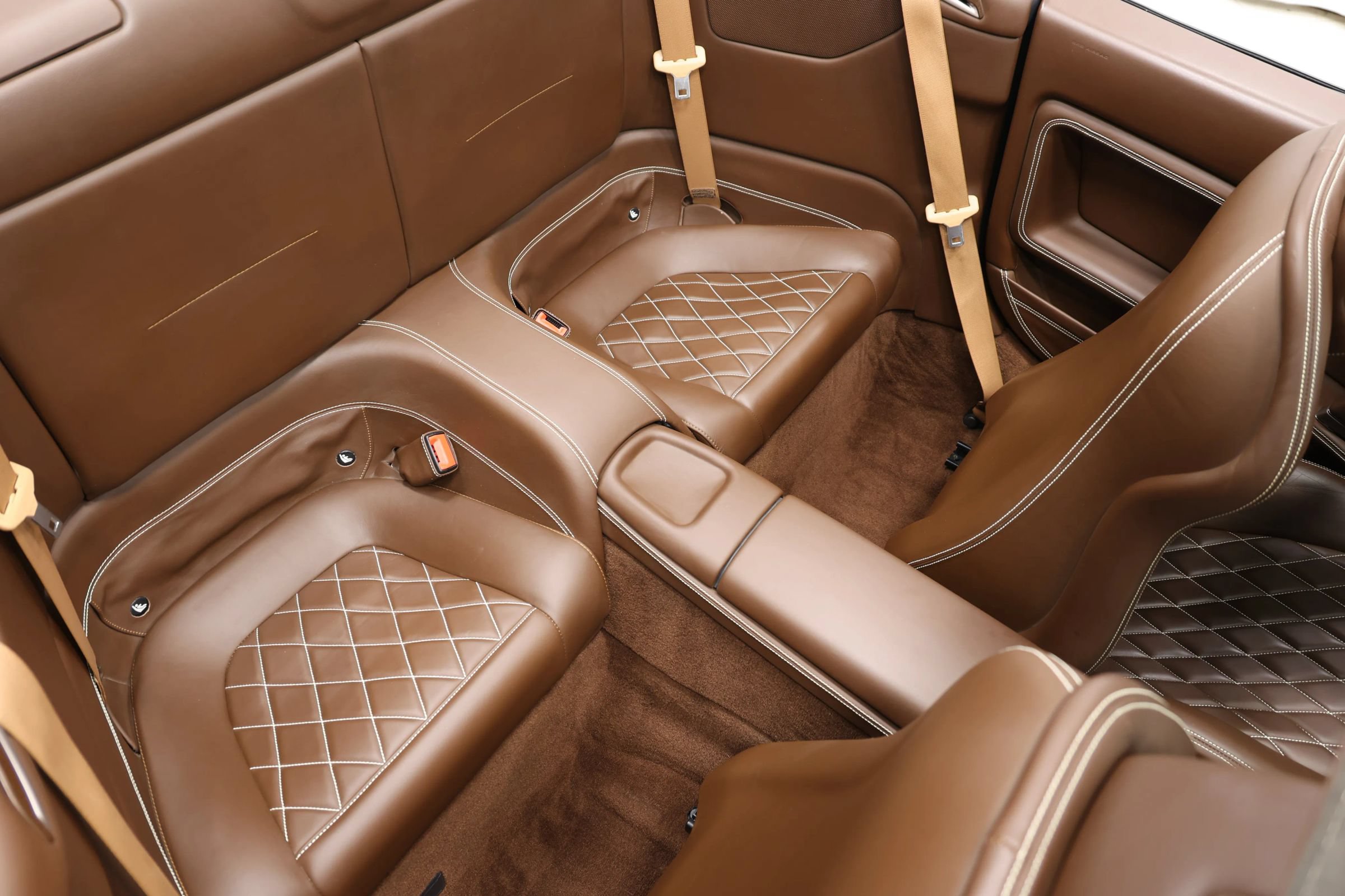 Used 2010 Ferrari California RWD image 98