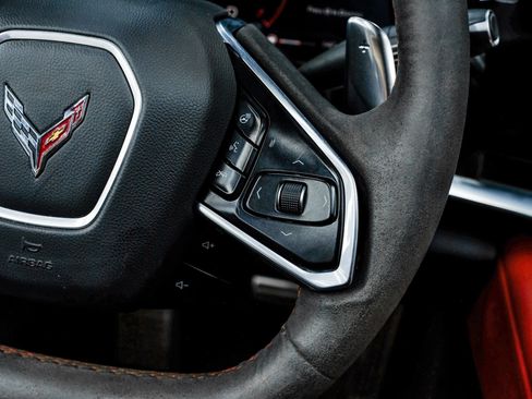 Used 2021 Chevrolet Corvette Stingray Preferred Cpe w/ Z51 Performance Package RWD image 22
